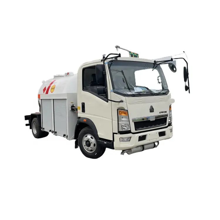 3 Metric Tons 3000L LPG Bobtail Truck HOWO
