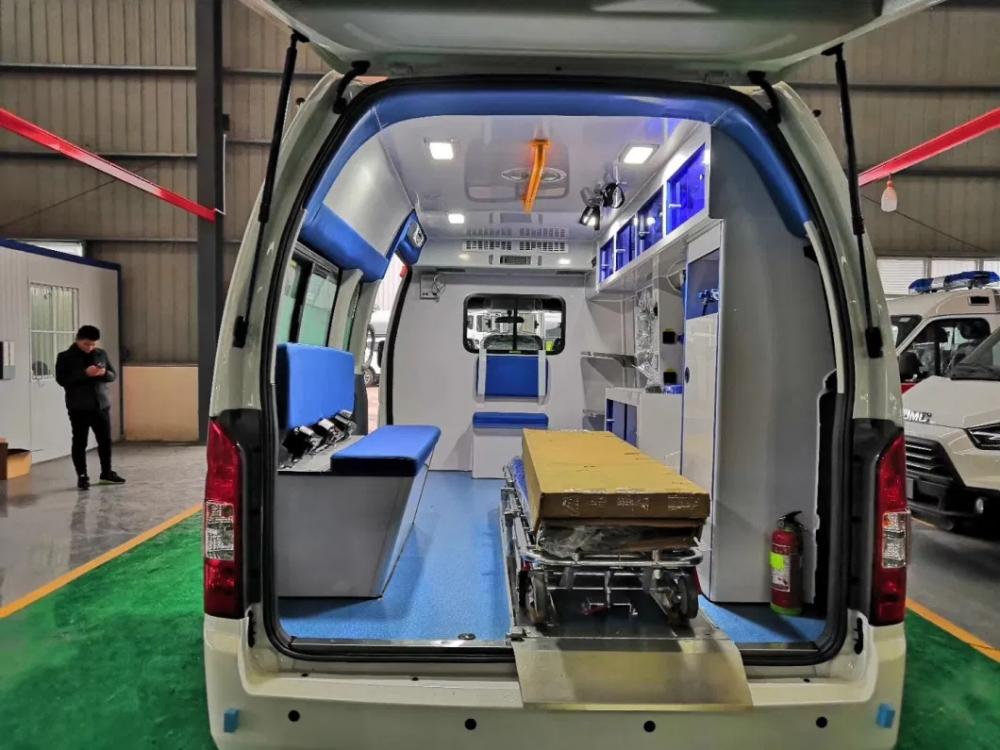Foton G8 Gasoline Small Medical Car Emergence Hospital Ambulance Vehicles