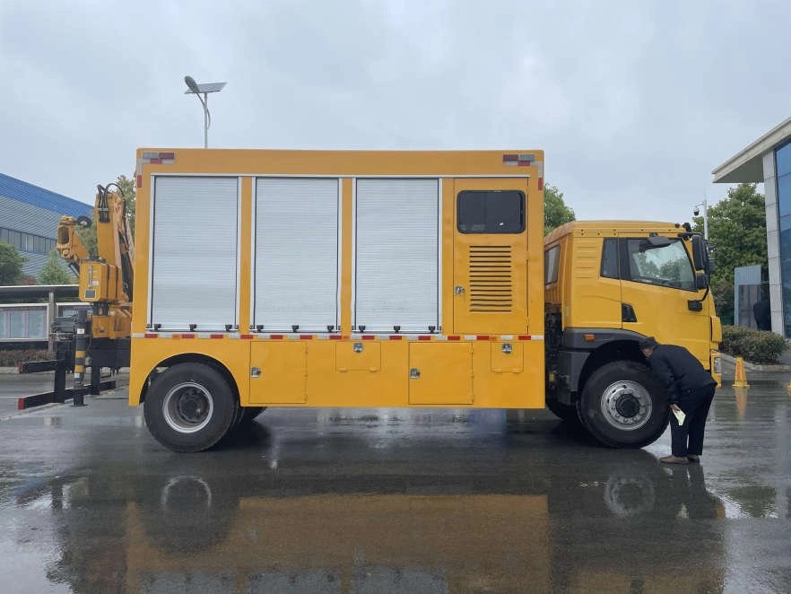 FAW 4X2 Maintenance Lorry Mobile Workshop Service Truck with 5tons Crane