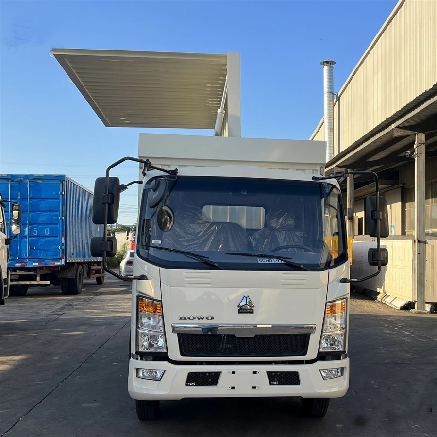 HOWO 6 Wheel Light Van 4X2 Mobile Workshop Truck