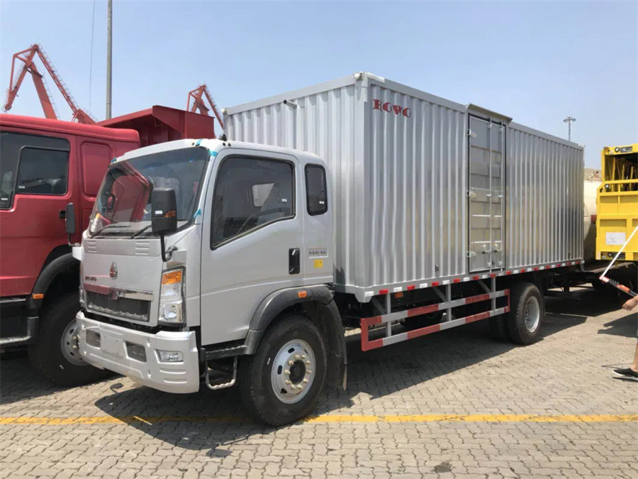 Sinotruk HOWO 4X4 Mobile Maintenance Truck with Repair Tools