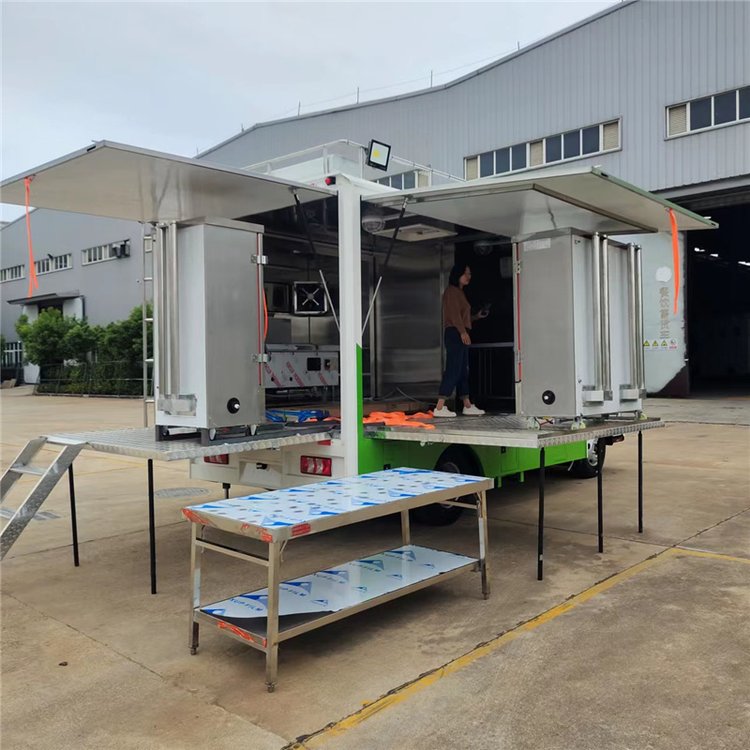 Dongfeng 4X2 Wingspan Food Truck Drive Fast Food Trucks
