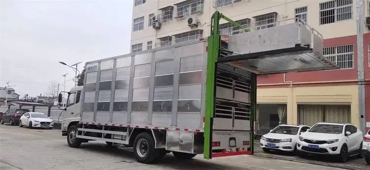 4X2 6 Wheels Box Body Livestock Transport Refrigerated Truck with Ventilation Equipment for Pig Swine Goats Sheep Animal Delive
