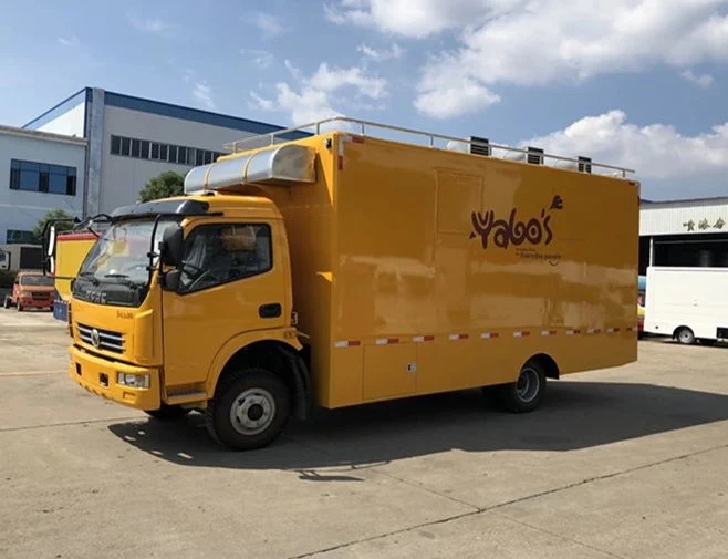 Dongfeng 4X2 Mobile Kitchen Fast Food Cooking Truck