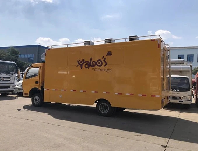 Dongfeng 4X2 Mobile Kitchen Fast Food Cooking Truck