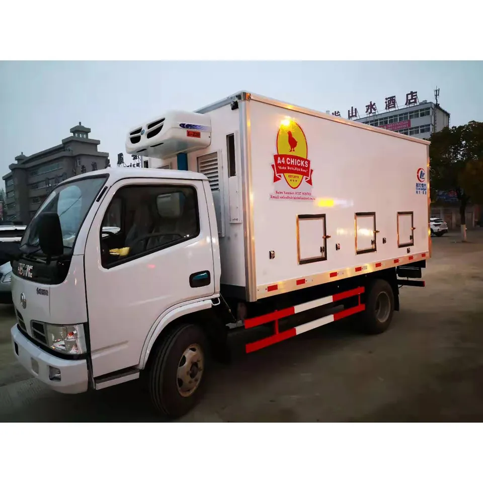 Dongfeng 4X2 5ton Small Live Day Old Chicken Transport Double Temperature Unit Truck