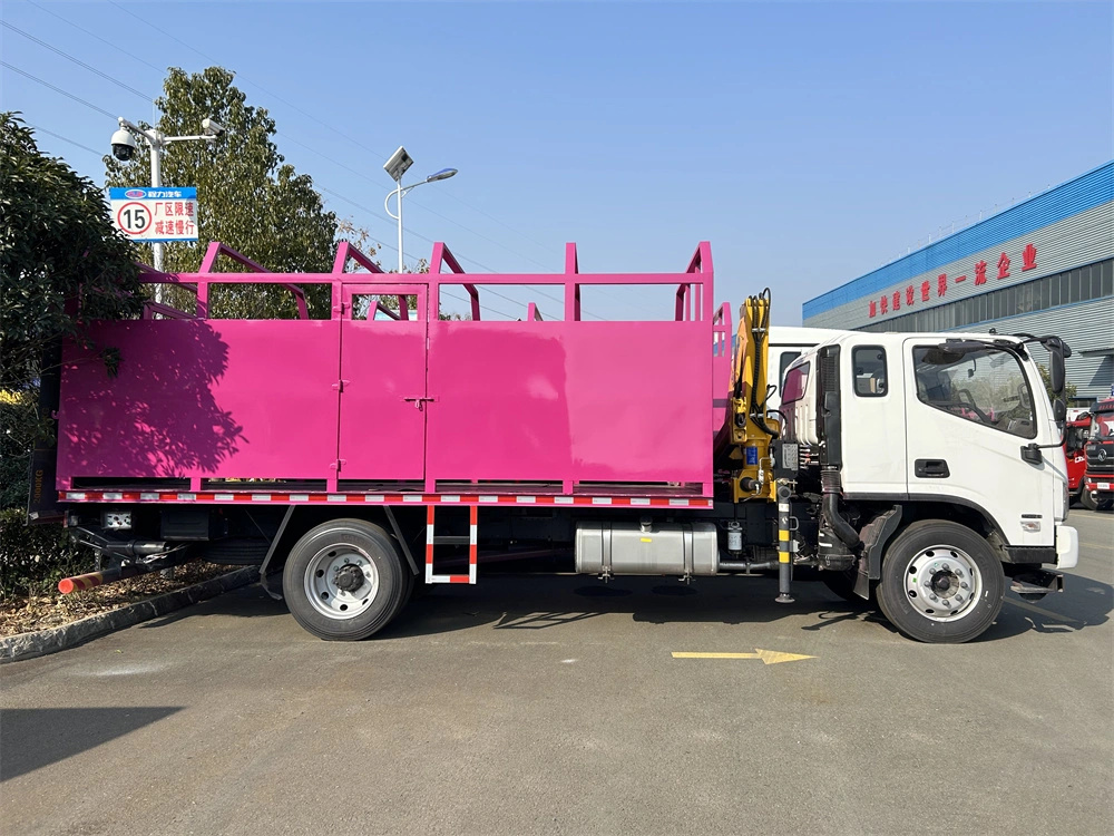 Foton 4X2 6 Wheels Cow Sheep Transportation Truck for Cow Sheep Animal Transportation