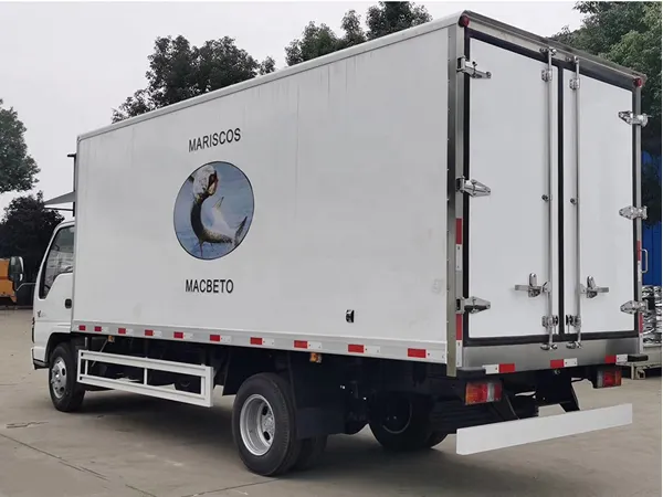 Isuzu Small 4X2 3Ton Refrigerated Van Truck