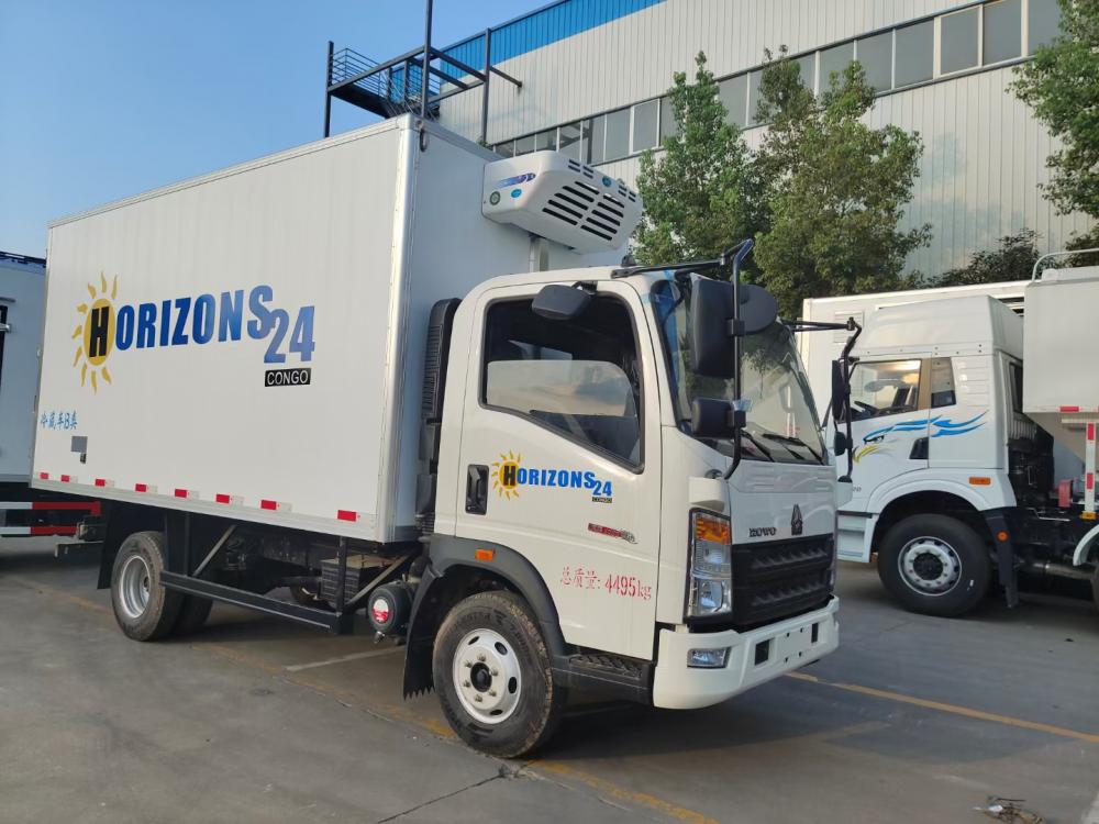 HOWO 4X2 5tons Refrigeration Reefer Van Truck