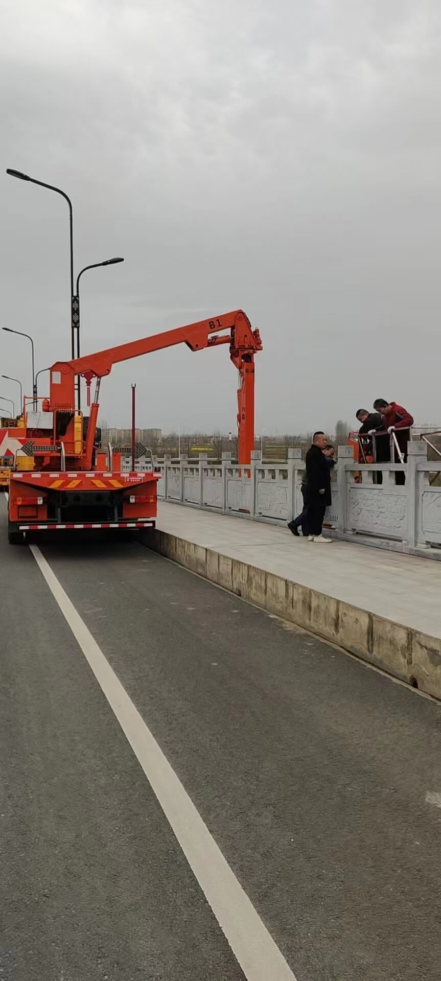 ISUZU 18m Bucket Type Bridge Inspection Unit