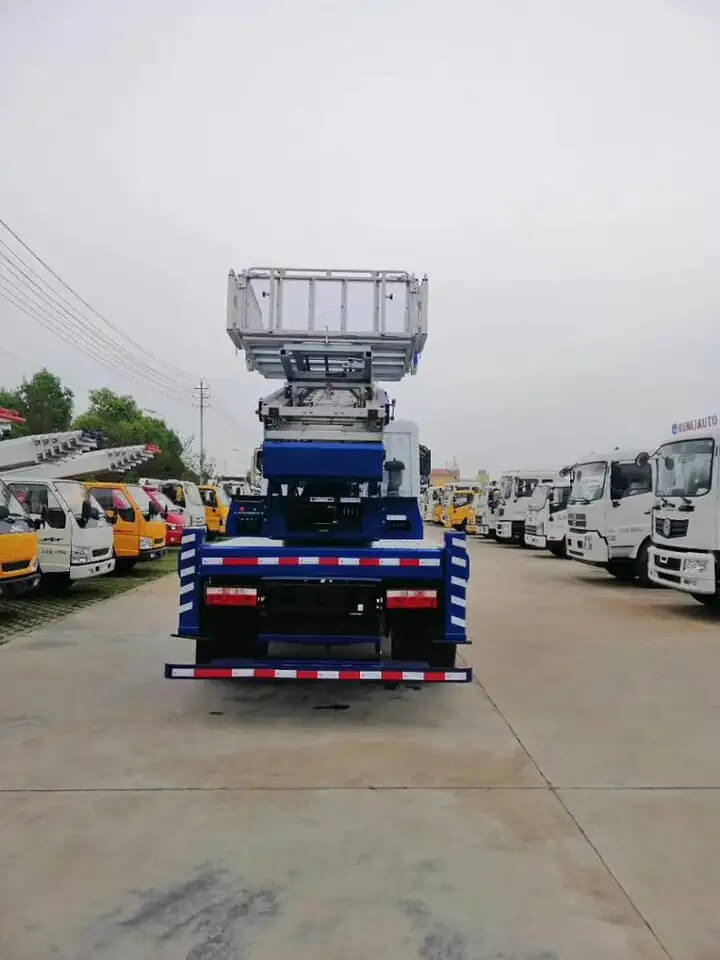 45m Ladder Lift Mounted On Dongfeng Truck