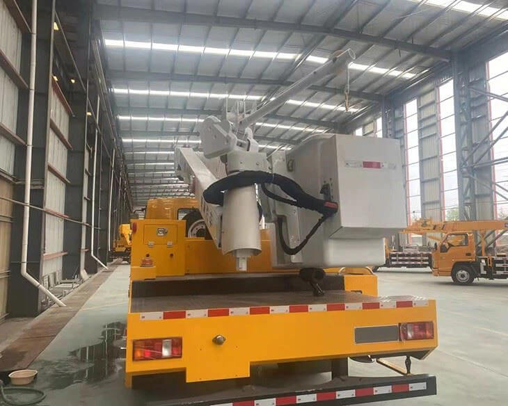 18m Insulated Bucket Lift Truck