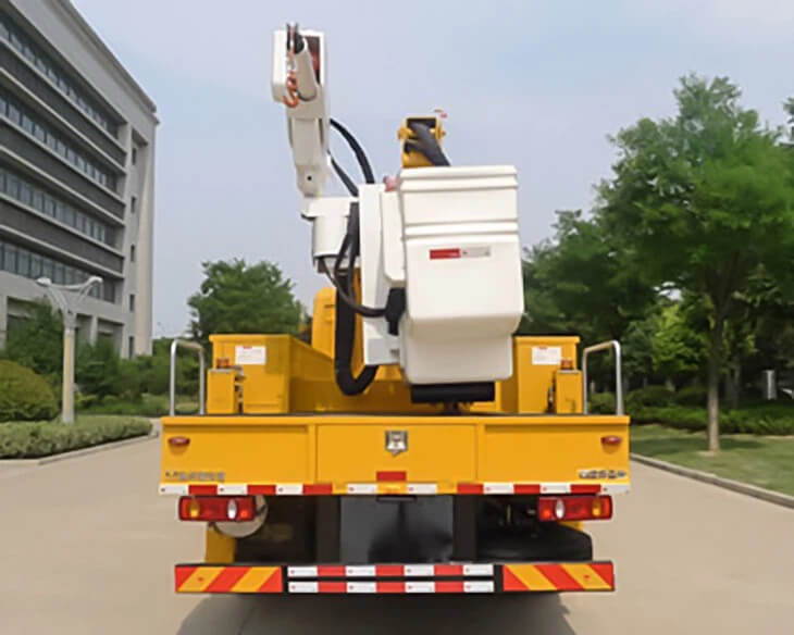 32m Insulated Bucket Lift Truck