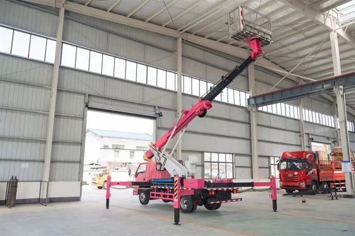 JMC Straight arm aerial working platform truck