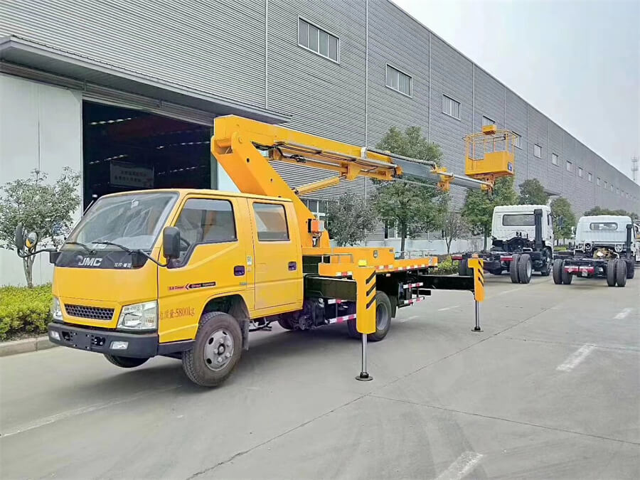 JMC Straight arm aerial working platform truck