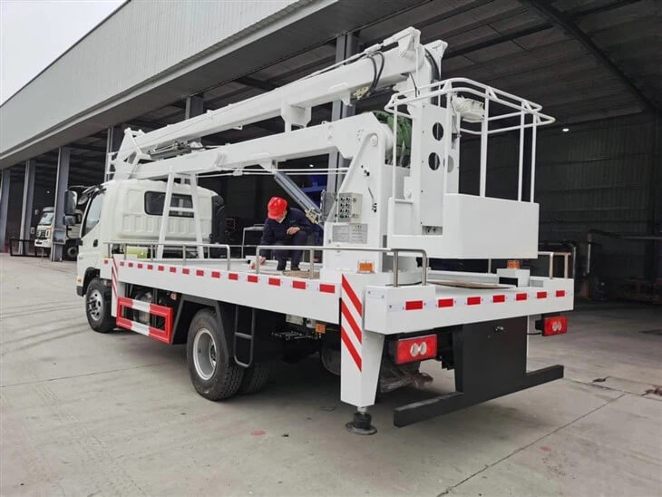 FOTON 17M Articulated Bucket Truck