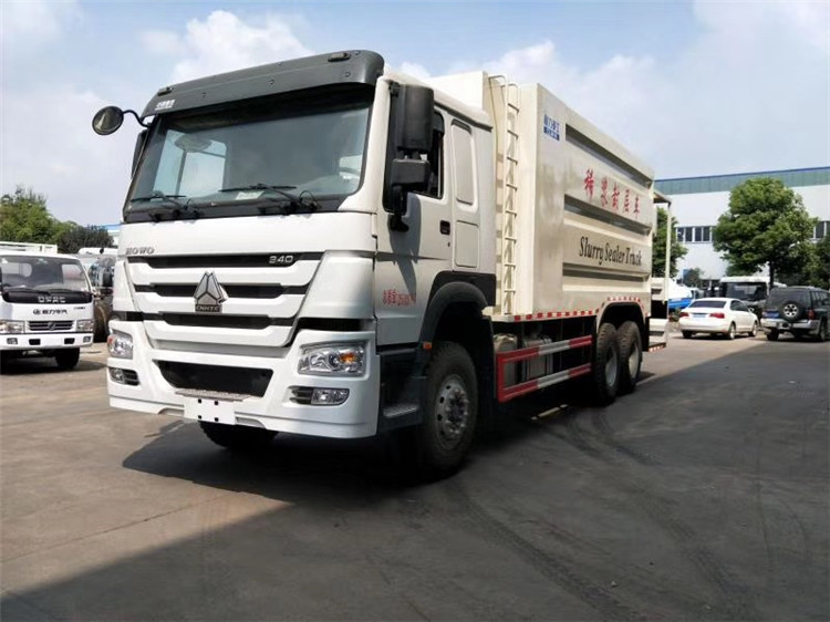 Sinotruck HOWO 6x4 10wheels Slurry Seal Coat Truck