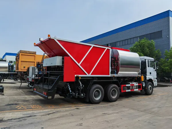 Shacman 6x4 10wheels Synchronous chip sealer asphalt gravel truck
