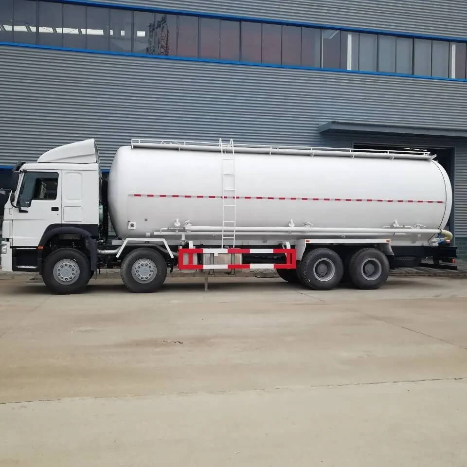 HOWO 8X4 40cbm Bulk Cement Truck