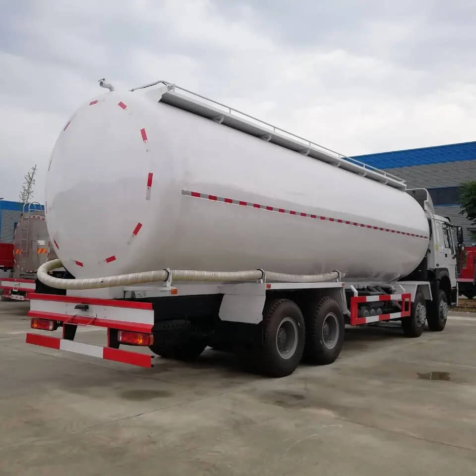 HOWO 8X4 40cbm Bulk Cement Truck