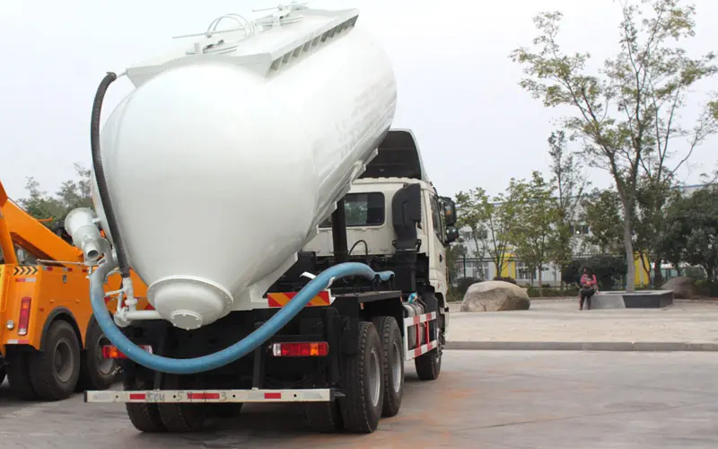 Foton 6X4 20 Ton Bulk Powder Tank Dry Bulk Cement Powder Truck