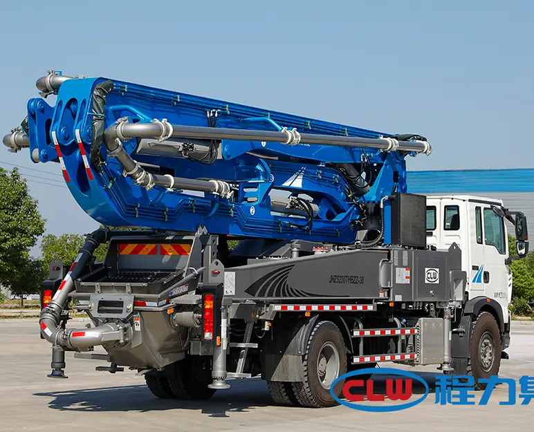 Sinotruk HOWO 4X2 37m Concrete Pump Truck