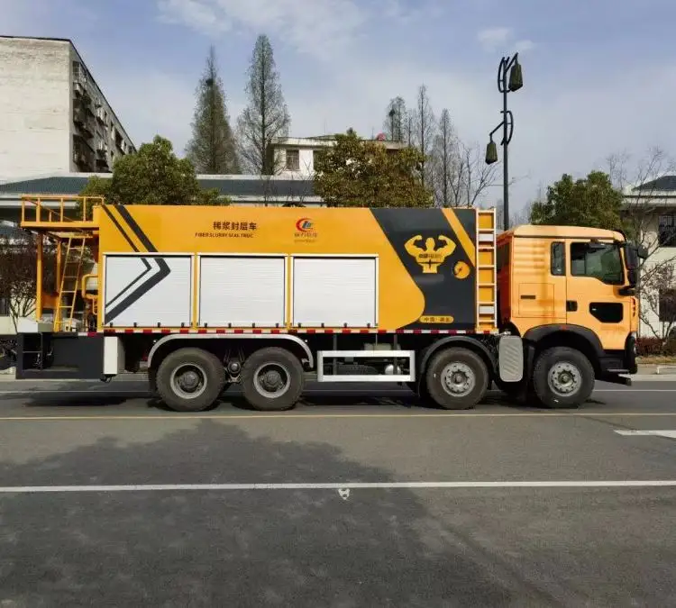 Sinotruck HOWO 8x4 12wheels Slurry Seal Coat Truck