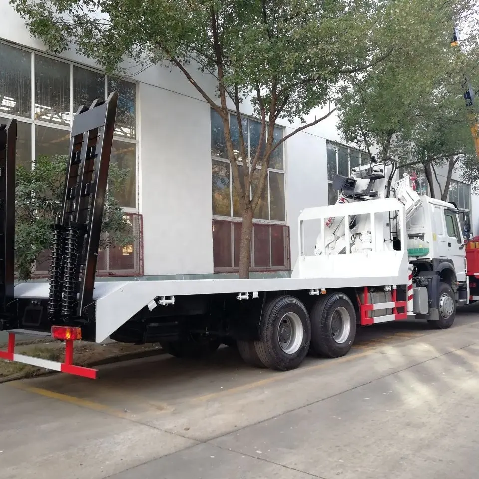 Sinotruk HOWO 6X4 10 Wheels Flat Bed Truck with Rear Climb Ladder with 360 Rotary Telescopic Boom Crane