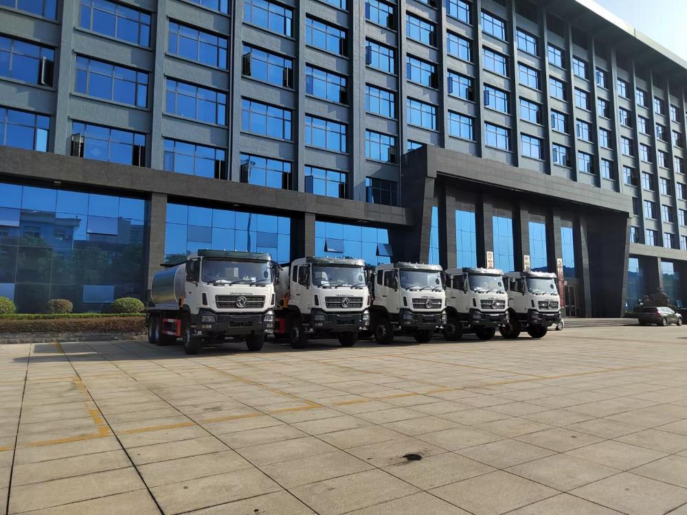 Dongfeng 6x4 10 wheeler 12000liters