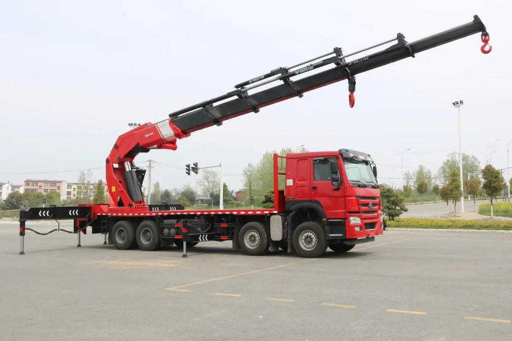 Sinotruk HOWO 8X4 12Wheels Truck 80Tons Truck Mounted Knuckle Crane