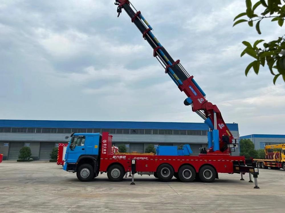 Sinotruk HOWO 10X4 14Wheels Truck 100Tons Truck Mounted Knuckle Crane