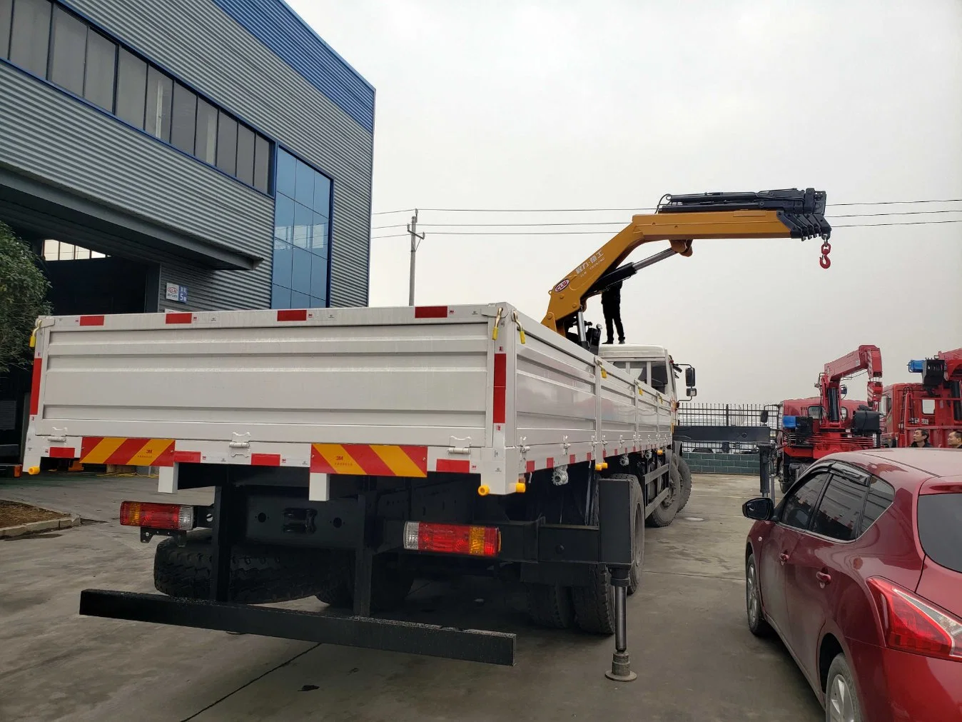 Beibeng 8X4 16Tons Folding Arm Crane Truck Boom Truck Mounted Folding Crane