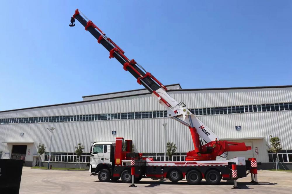Sinotruk HOWO10X4 14Wheels Truck 120Tons Truck Mounted Knuckle Crane