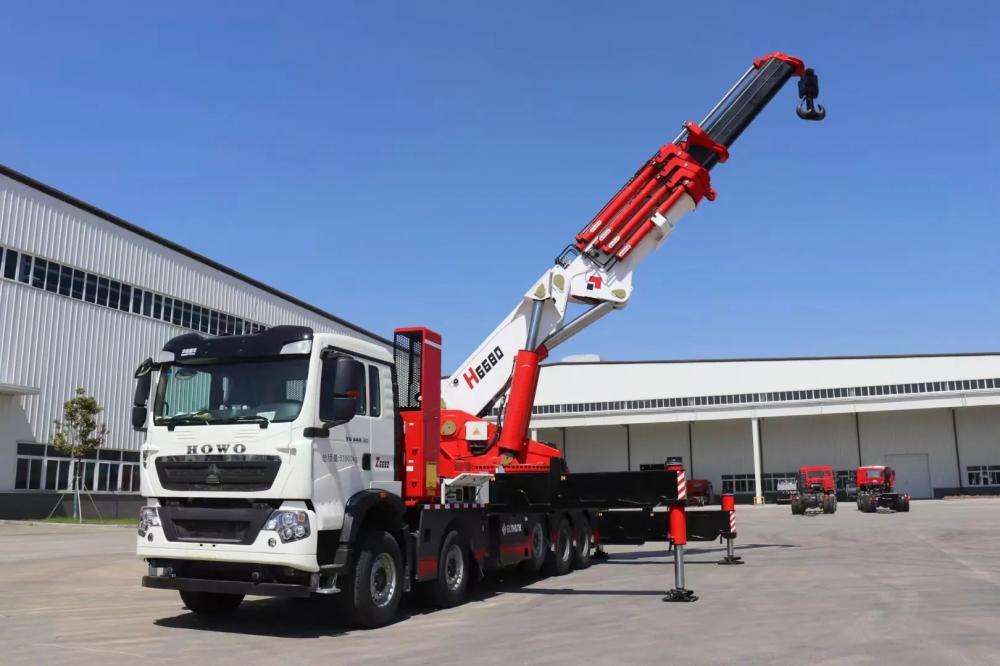 Sinotruk HOWO10X4 14Wheels Truck 120Tons Truck Mounted Knuckle Crane