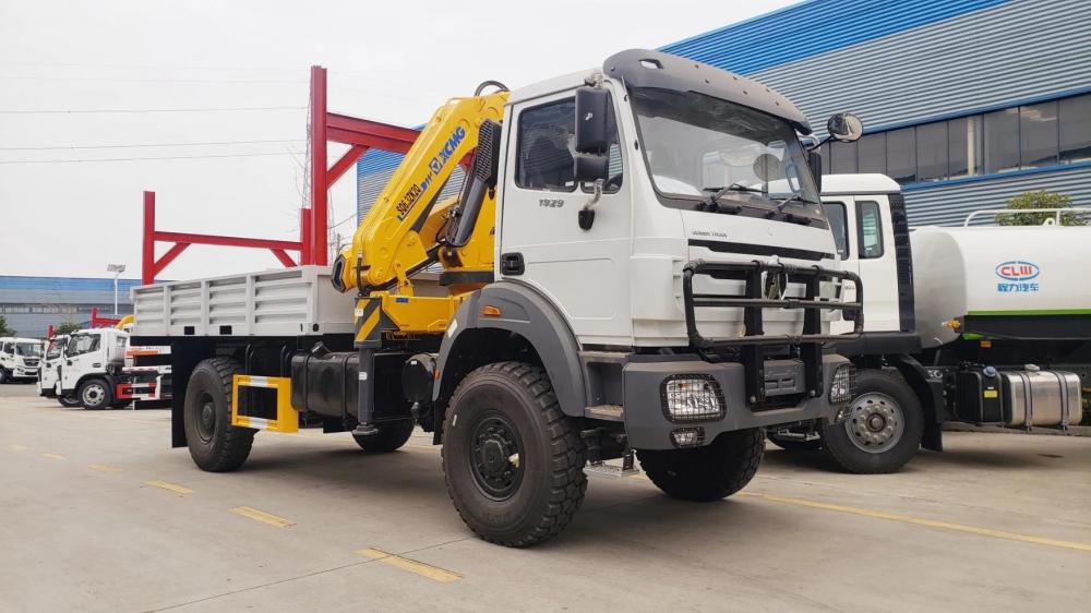 Beiben off Road Crane Truck 4X4 10ton Mobile Truck Knuckle Crane