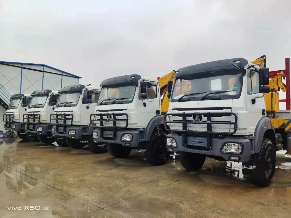 Beiben off Road Crane Truck 4X4 10ton Mobile Truck Knuckle Crane