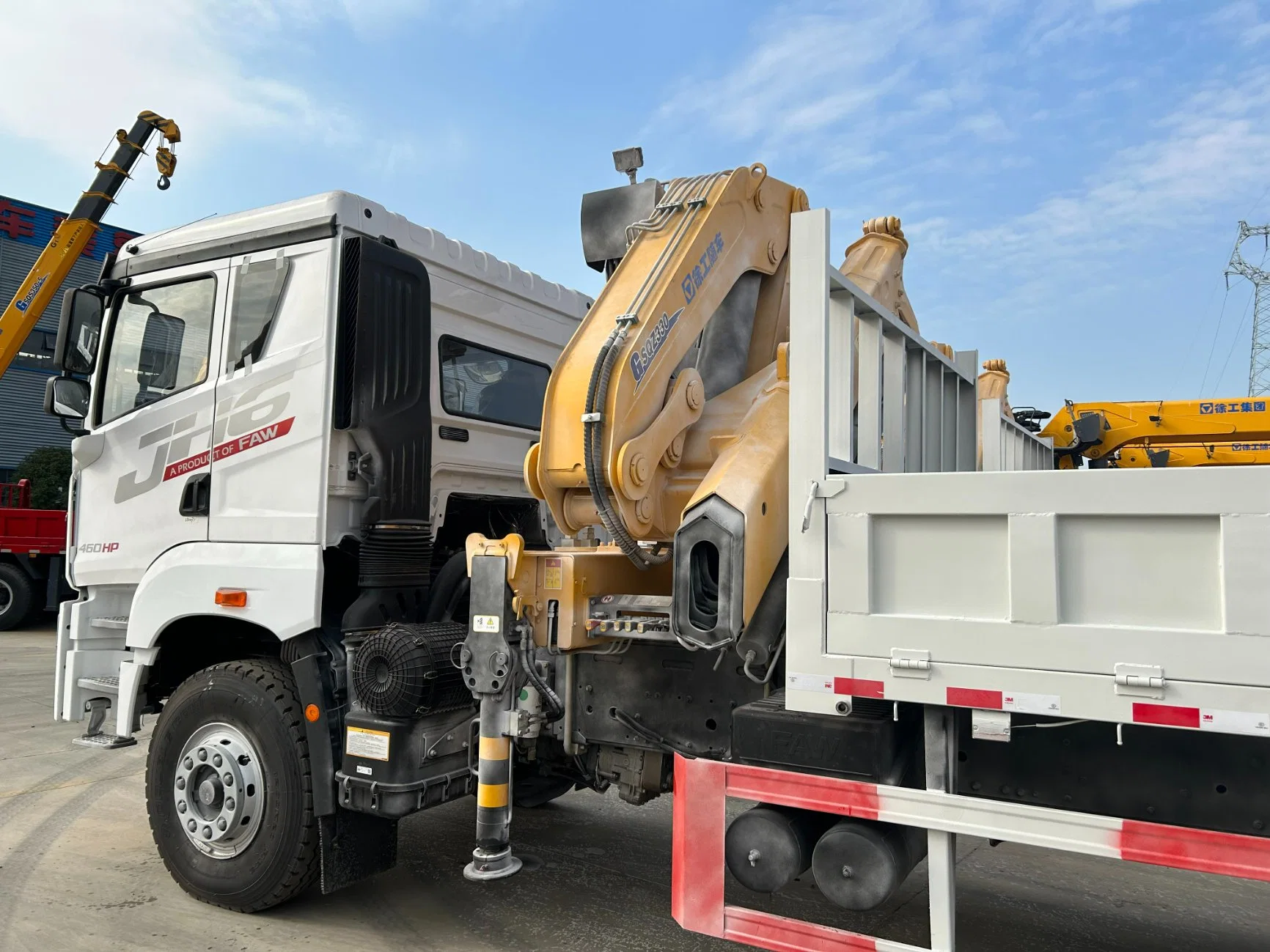 FAW Right Hand 6X4 10Wheels Cargo Truck with 14ton Knuckle Crane