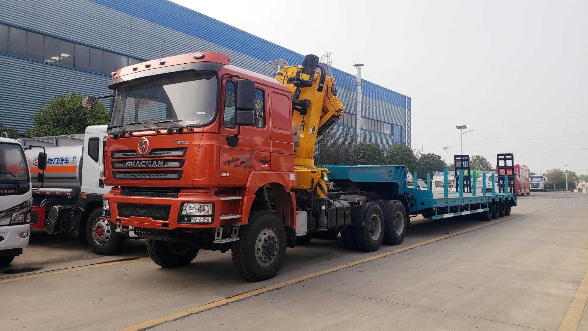 Shacman Tractor Head 6X4 10Wheels Tractor Truck with 16tons Knuckle Crane