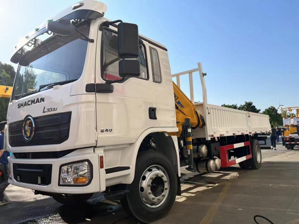 Shacman Knuckle Boom Truck 4X2 6Wheels with 12tons Knuckle Crane