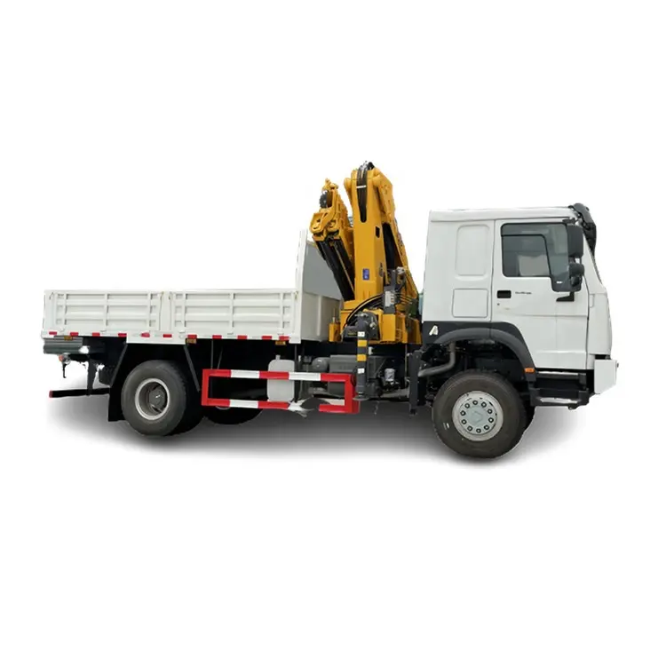 Sinotruk HOWO off Road Cargo Truck 4X4 with 10ton Knuckle Crane
