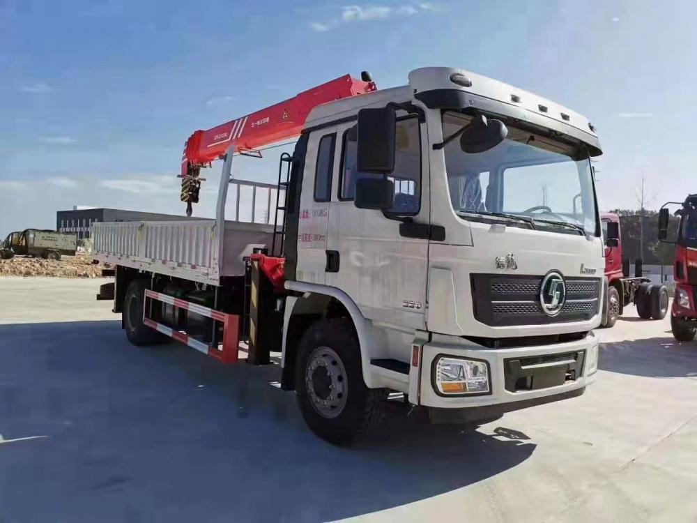 Shacman Right Hand 4X2 6 Wheels Cargo Truck with Xugong 6ton Straight Boom Crane
