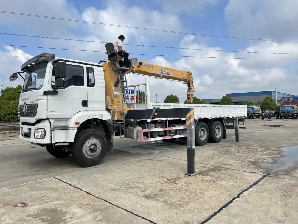 Shacman Right Hand 6X4 10Wheels Cargo Truck with Xugong 14ton Straight Boom Crane