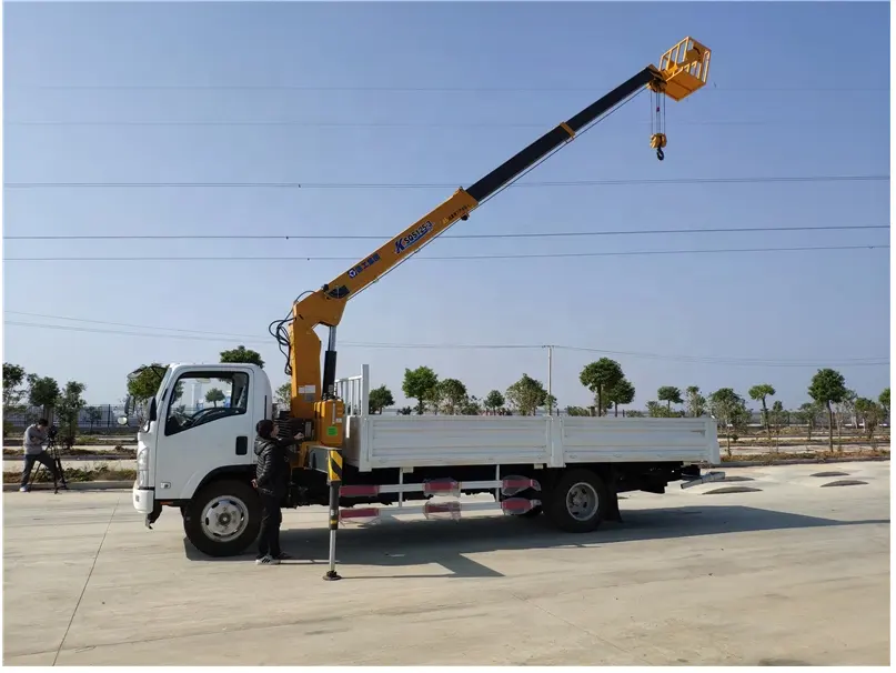 Isuzu 3tons Mobile Crane Truck