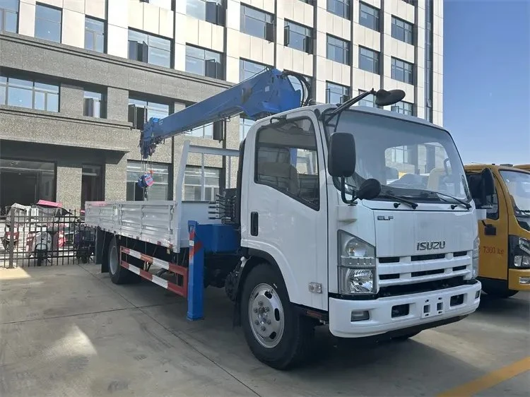 Isuzu Brand 4X2 6Wheels 3tons Crane Mounted on Cargo Truck Straight Arm Crane Truck