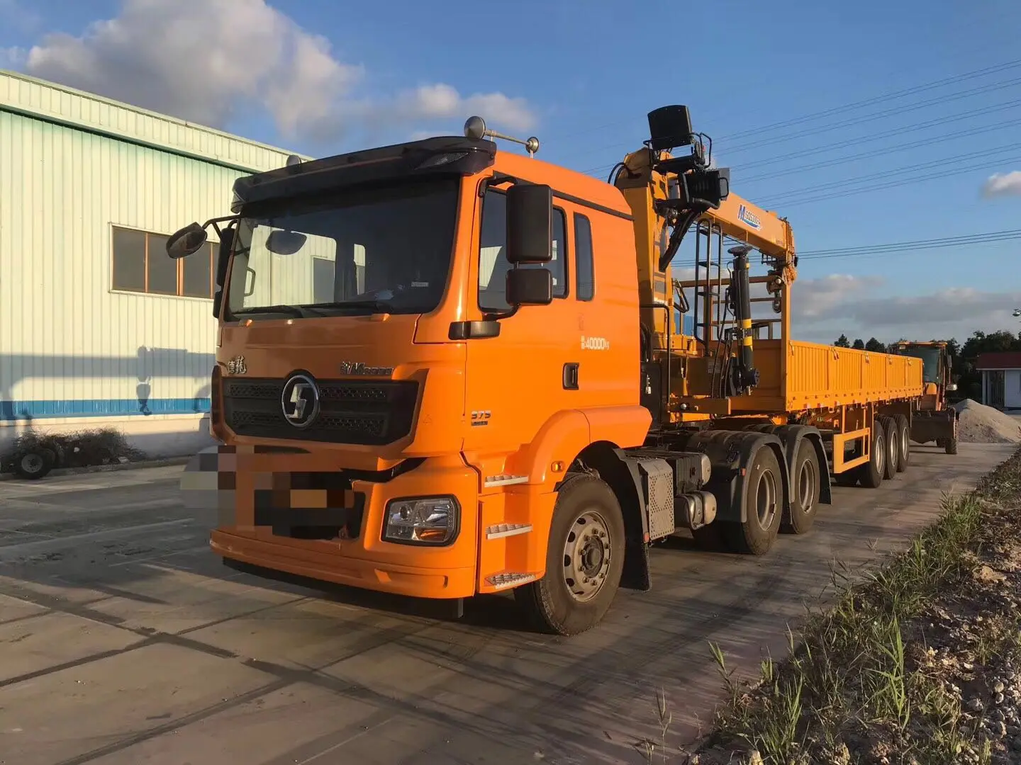 12tons 14tons Tractor Head 6X4 10Wheels Shacman Tractor Truck with Straight Boom Crane