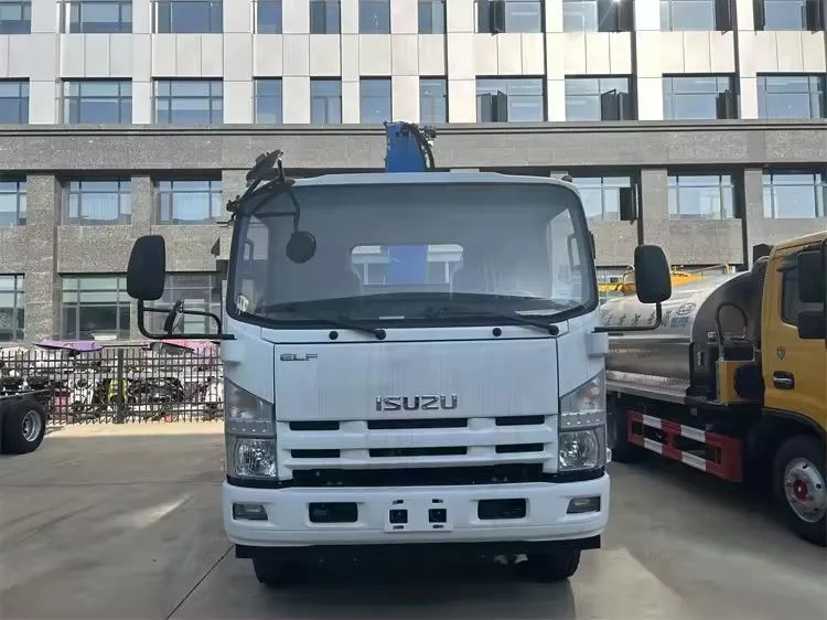 Isuzu Brand 4X2 6Wheels 3tons Crane Mounted on Cargo Truck Straight Arm Crane Truck