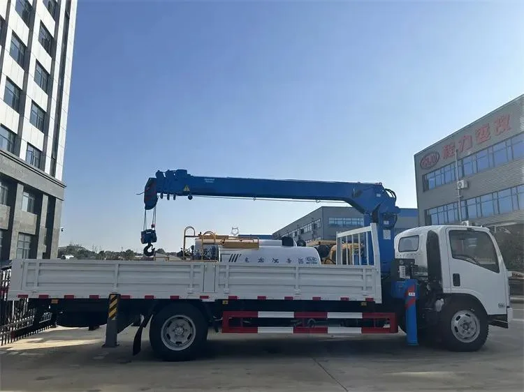 Isuzu Brand 4X2 6Wheels 3tons Crane Mounted on Cargo Truck Straight Arm Crane Truck