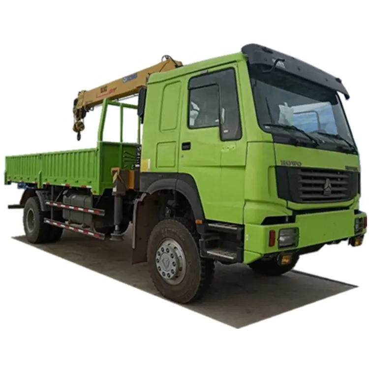 Sinotruck HOWO off Road Crane Truck 4X4 12ton Mobile Truck Mounted Crane
