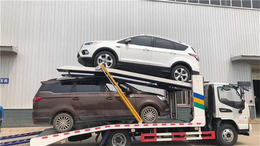 Sinotruk HOWO 4X2 6 Wheel Lift Flat Bed Car Hauler One Towing Two Car Carrier Road Recovery Rollback Tow Truck Flatbed Wrecker