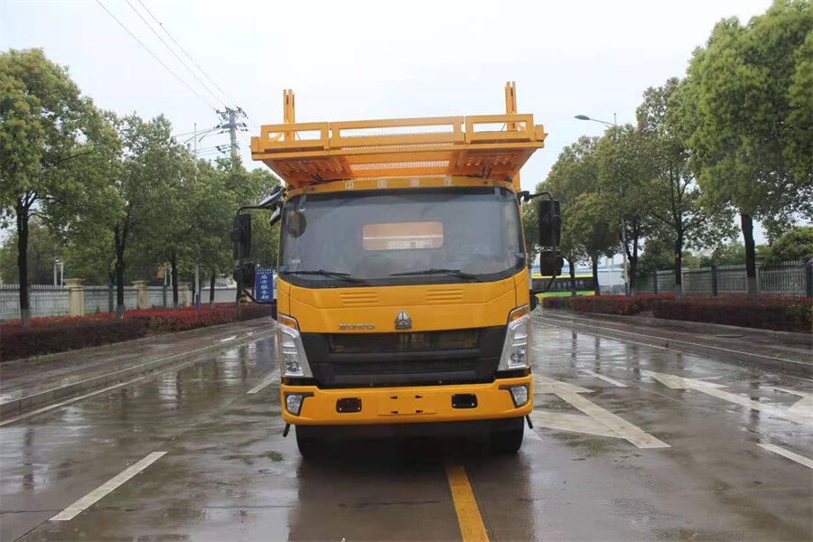 Sinotruk HOWO 4X2 6 Wheel Lift Flat Bed Car Hauler One Towing Three Car Carrier Road Recovery Rollback Tow Truck Flatbed Wrecker